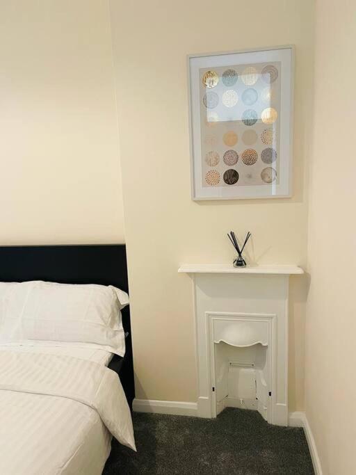 Superb&Comfortable 3BD Home in Dagenham Eksteriør billede